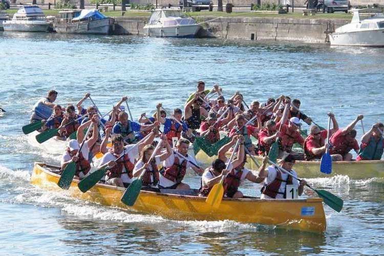 Canobus  Le canoë géant polyvalent | Saviboat bases nautiques de loisirs